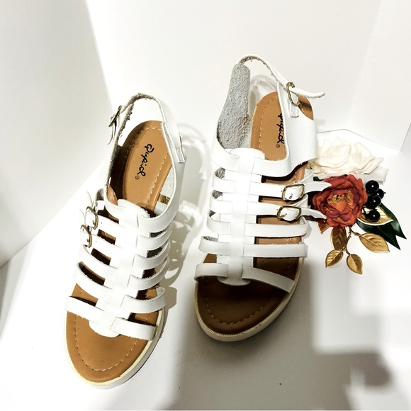Qupid Happa Women's Wedge Platform Heels White Sandals, Size 9.0 NWOT - Picture 3 of 14